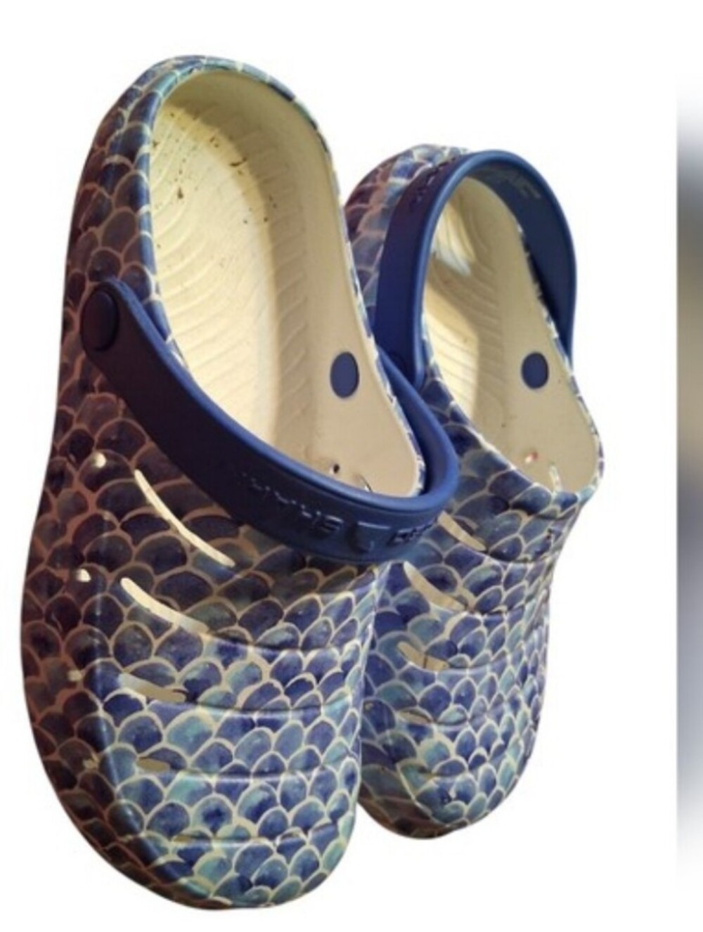 Sandals Clogs Croc-like Blue White Waterproof Rugged Shark Fish Scale Size 4